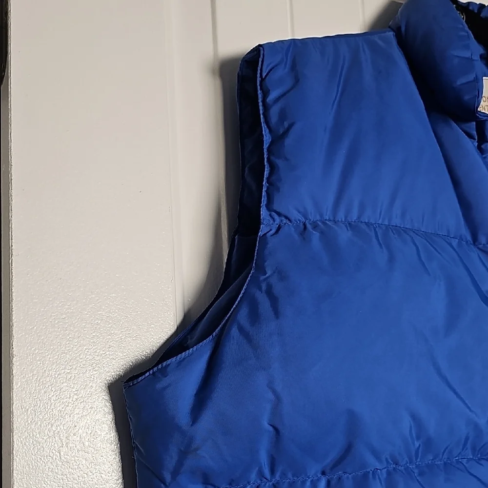 REI Men's Vibrant Blue Puffer Vest - Picture 9 of 16